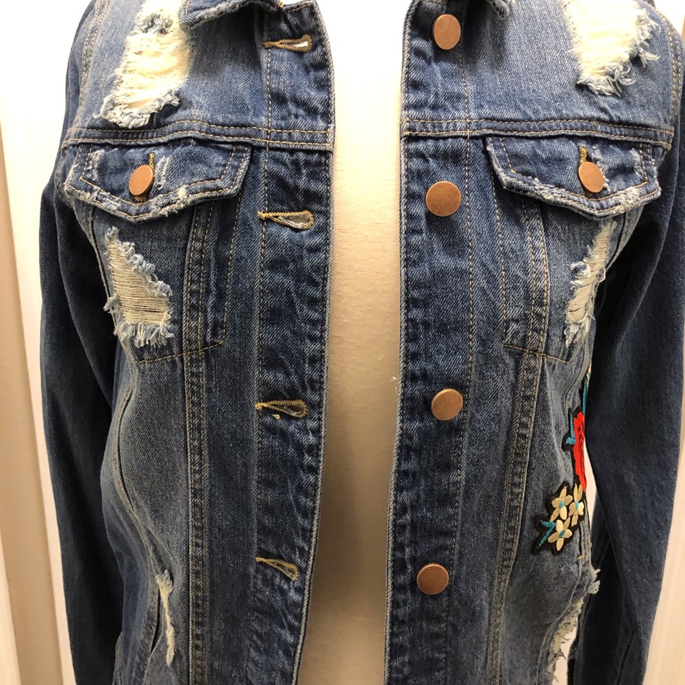 Design Lab distresses Denim jacket - Picture 2 of 4